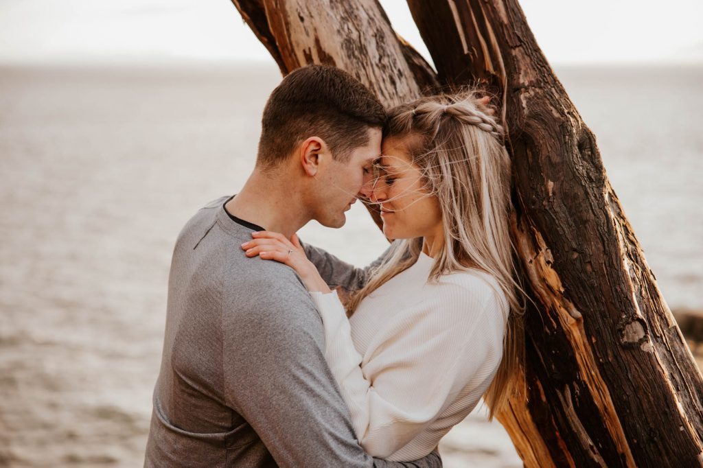 Kate-Paterson-Photography-West-Vancouver-Lighthouse-Park-Winter-Engagement