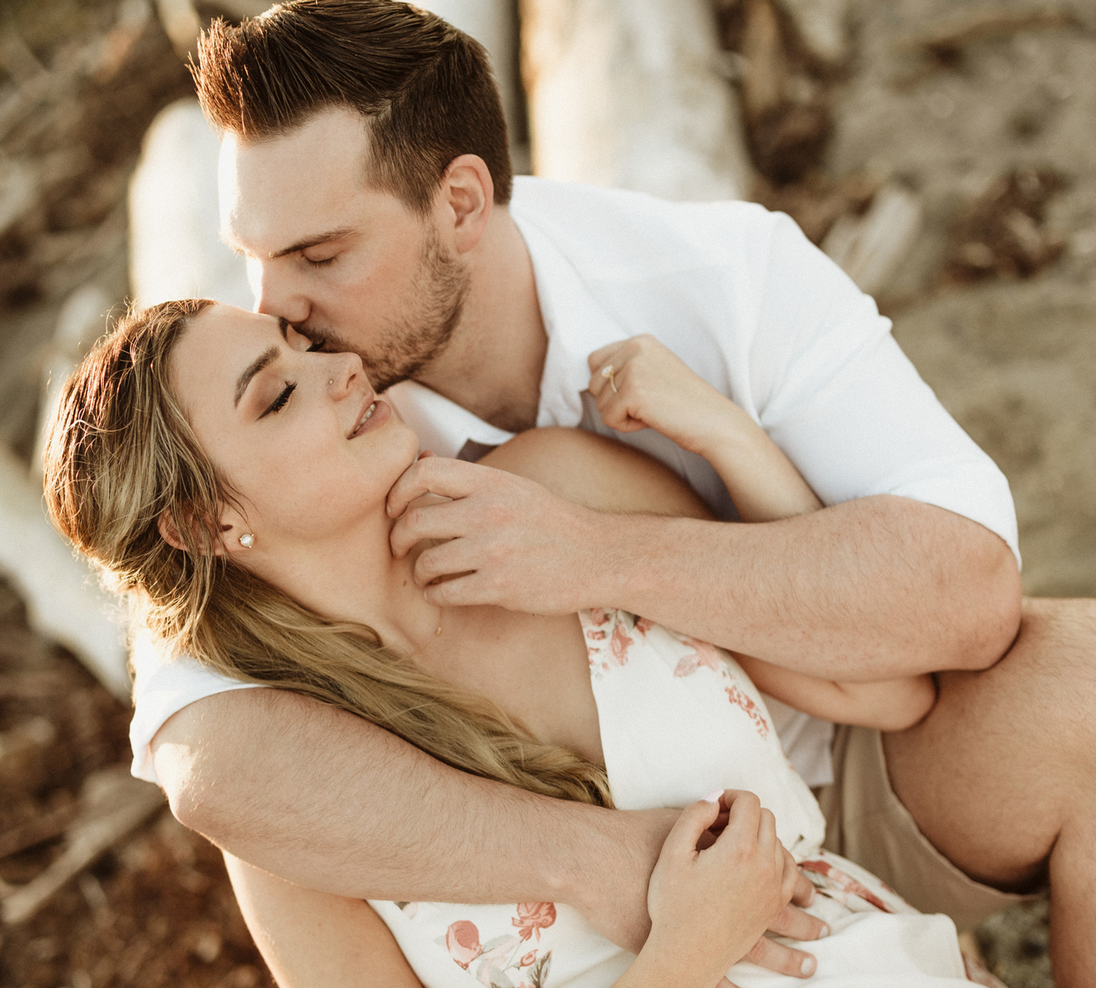 All the places you can use your engagement photos!