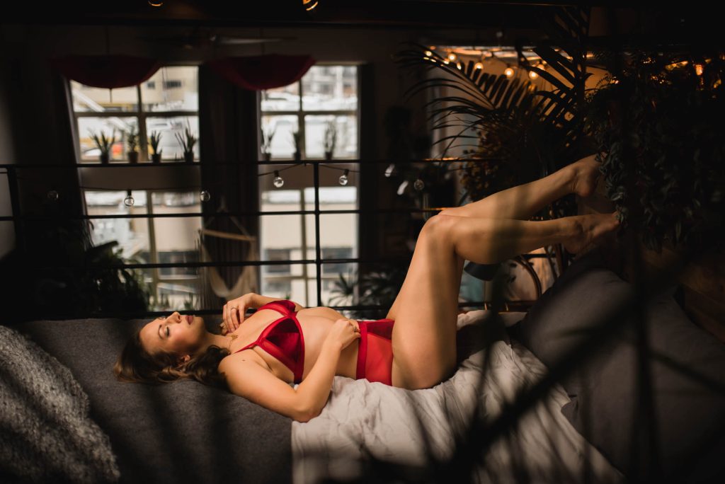 Empowerment Boudoir Photosession Stunning portrait