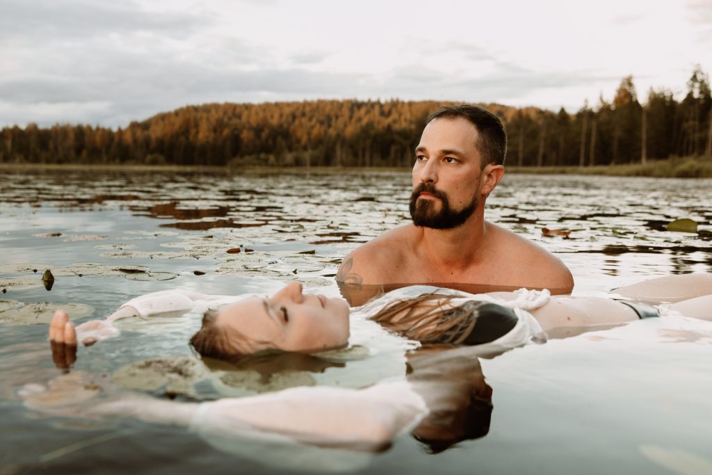 Unrestrained affection captured by the lake's edge, authentic couple moments Fraser Valley