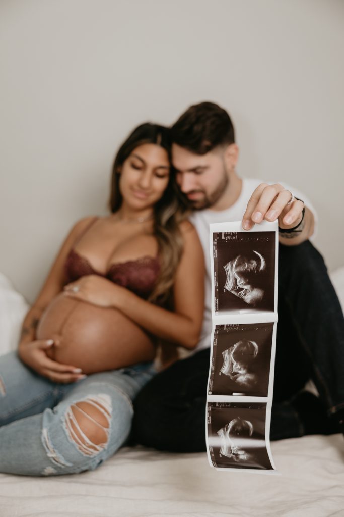 Maternity photo in Kate Patersons studio Langley