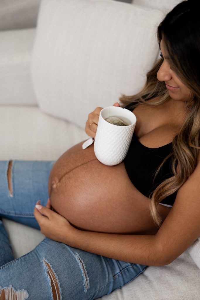 Maternity photo in Kate Patersons studio Abbotsford