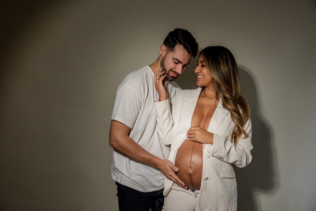Maternity photo in Kate Patersons studio Abbotsford