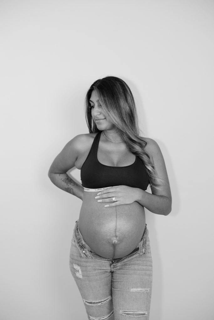 Maternity photo in Kate Patersons studio Abbotsford