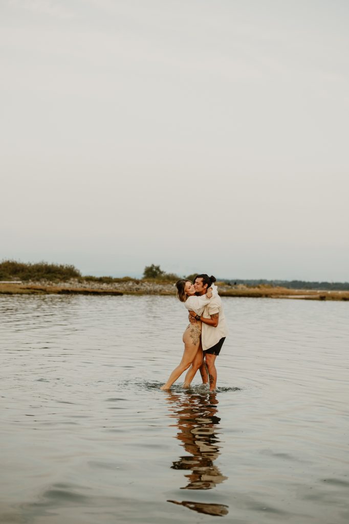 Adventurous couples session with romantic water snuggles at Vancouver’s Mud Bay