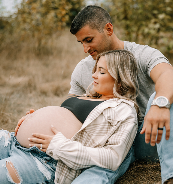 Maternity photoshoot in Abbotsford, BC